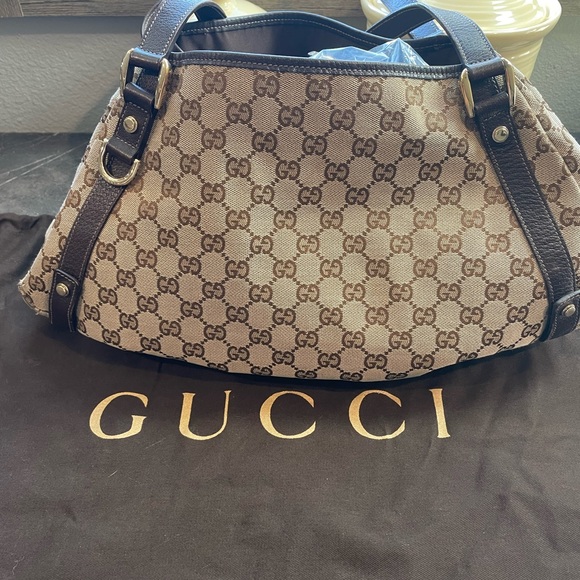 Gucci Medium Canvas Abbey Purse - Picture 2 of 16